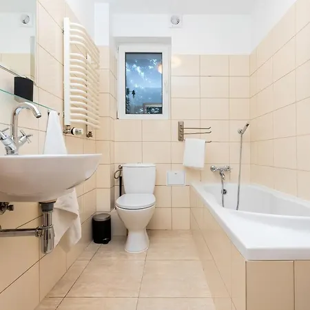 Seaside Kraszewskiego By The Beach In By Renters Apartment