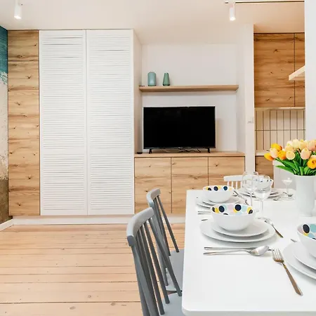 Apartment Seaside Kraszewskiego By The Beach In By Renters Sopot